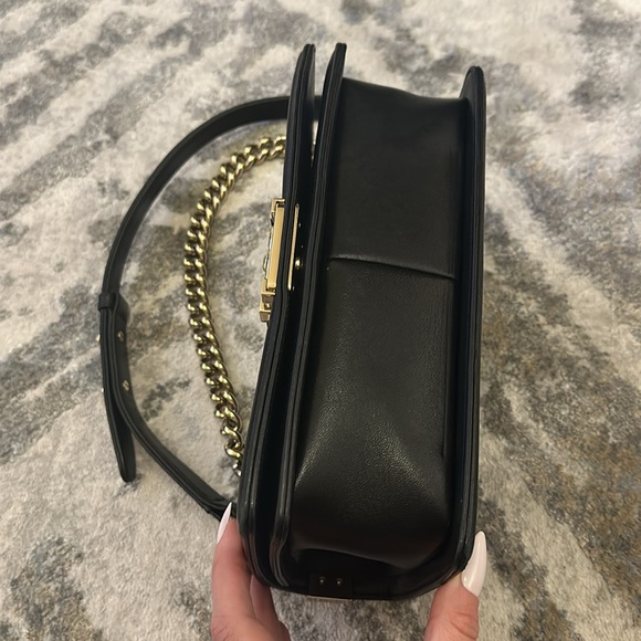 Chanel Chevron Quilted Lambskin Medium Boy Flap Bag - Picture 6 of 12